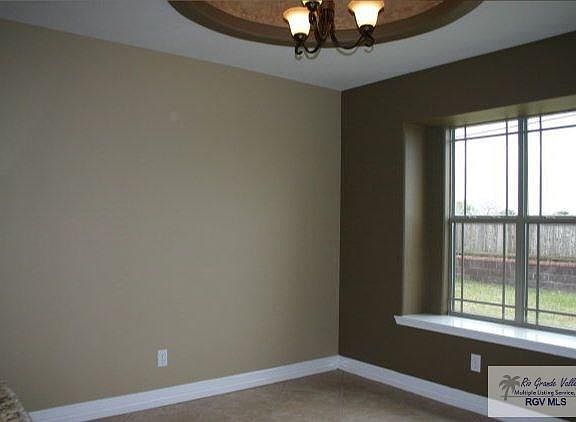 4th image of 436 Frio Dr