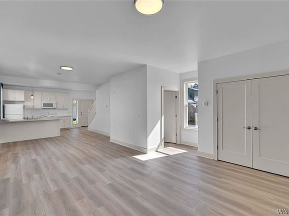 4th image of 288 Miami St