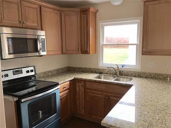 3rd image of 4904 Green Run Ct