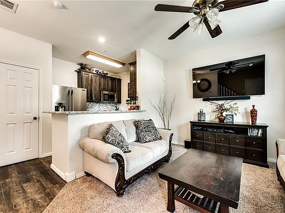 2nd image of 1125 Kathy Ln Suite 7