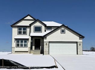 15312 Sherwood Ln, Lansing, MI
