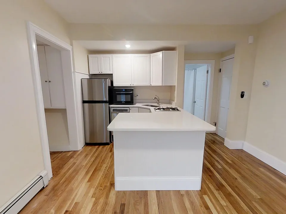 67 Walden St #4
