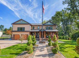 770 Huntingdon Dr, Niskayuna, NY 12309