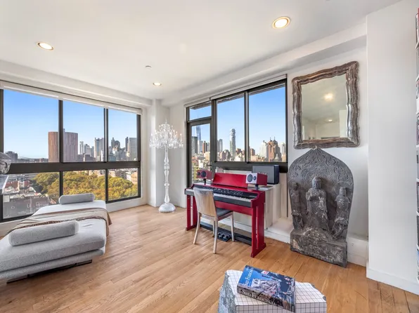 38 Delancey Street image 1 of 10