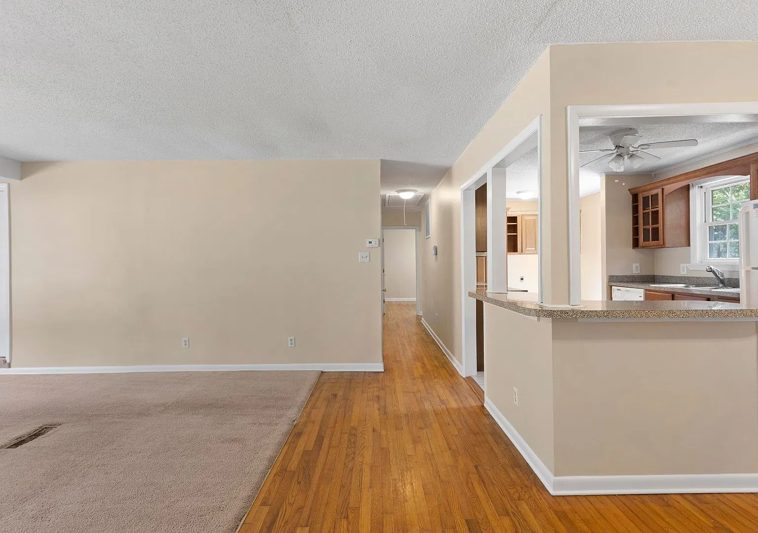 Charming 3BR/1.5BA Home in Established Northwoods Neighborhood! — Photo 4