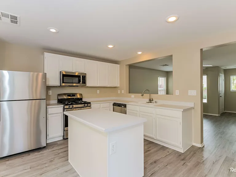 11556 Elcadore St — Photo 4