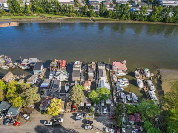 23000 Dyke Rd #6, Richmond, BC V6V 2H3