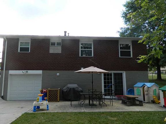 3rd image of 105 Longhorn Dr