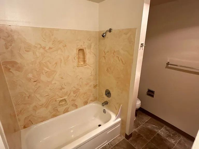 637 Glen Creek Rd NW — Photo 11
