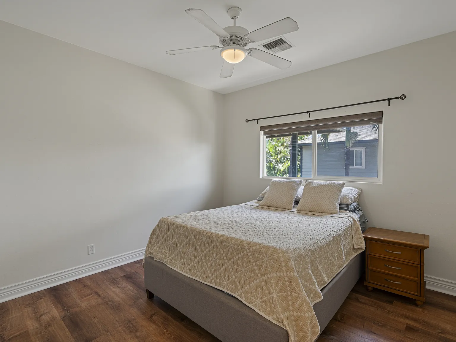 84 Honuea Place - 1 — Photo 2