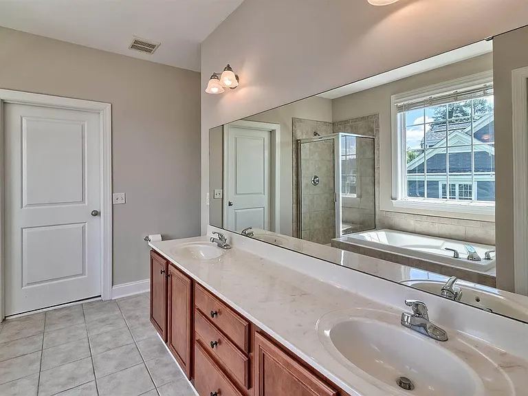 118 Sandlapper Way #2B — Photo 40