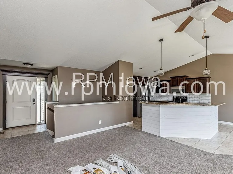 3709 NW Kline St — Photo 3