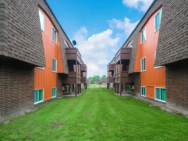 Chalet Apartments — Photo 2