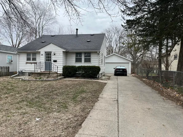 206 S Franklin Ave, Ames, IA 50014