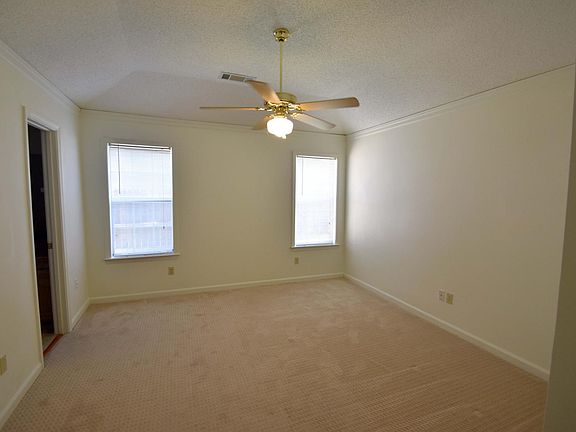 5th image of 2219 Lake Springs Ln
