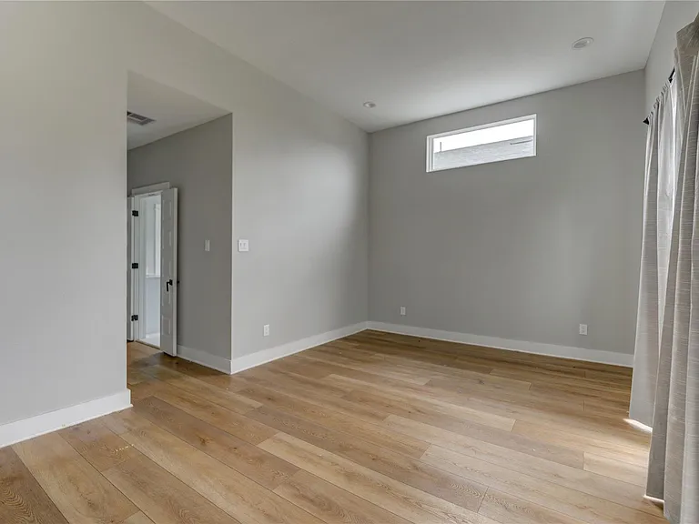 4220 McKinley St — Photo 42