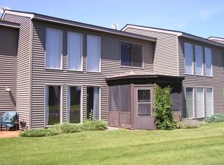 1823 Fairway Dr, Hudson, WI 54016