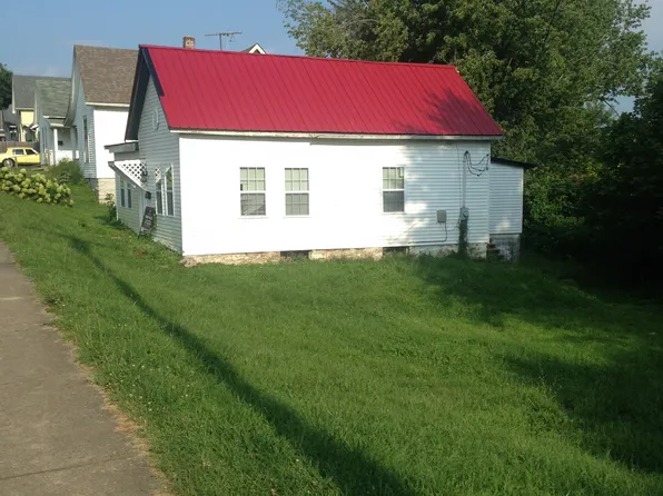 707 E Hoosier St, North Vernon, IN 47265