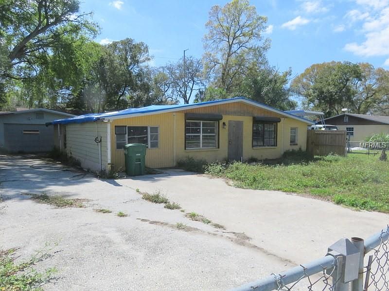 2nd image of 2301 E Linebaugh Ave