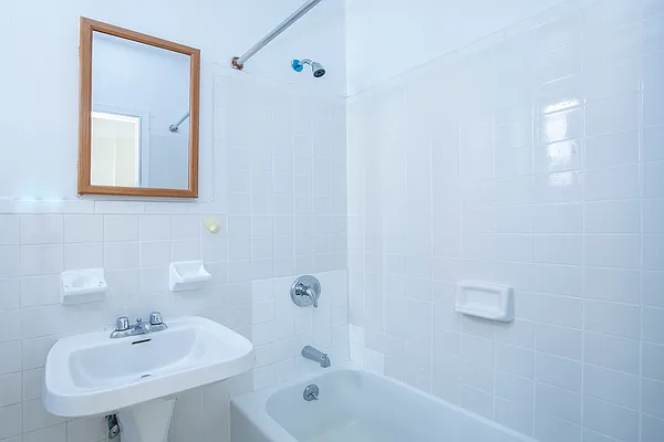 Rented by R New York | media 38