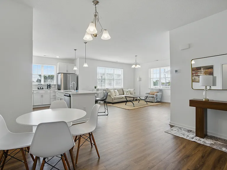 1728 Vankar Dr #307 — Photo 10