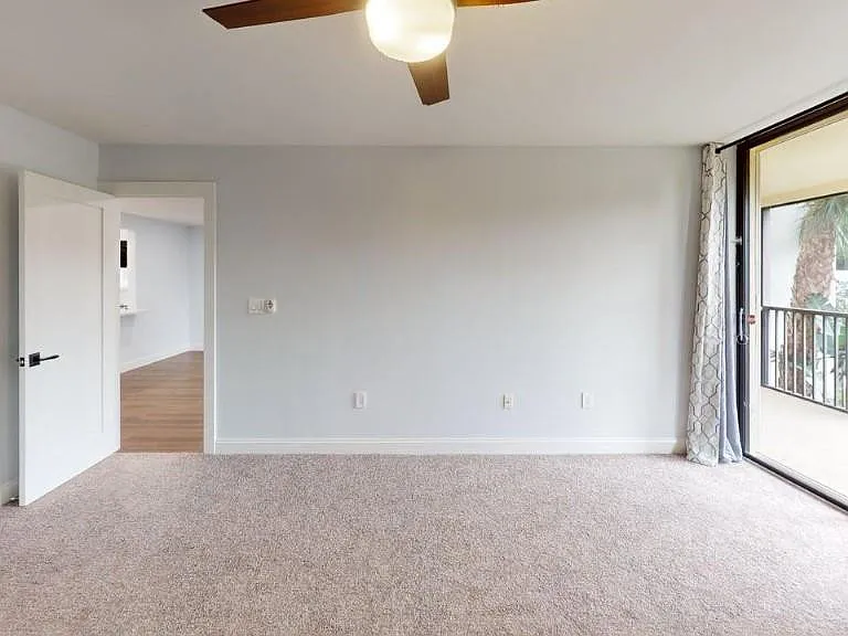 1555 S Federal Hwy #206 — Photo 17