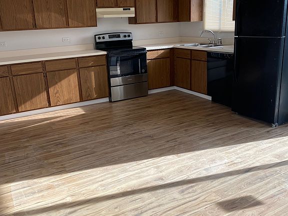 2nd image of 308 Dawn Ct APT B
