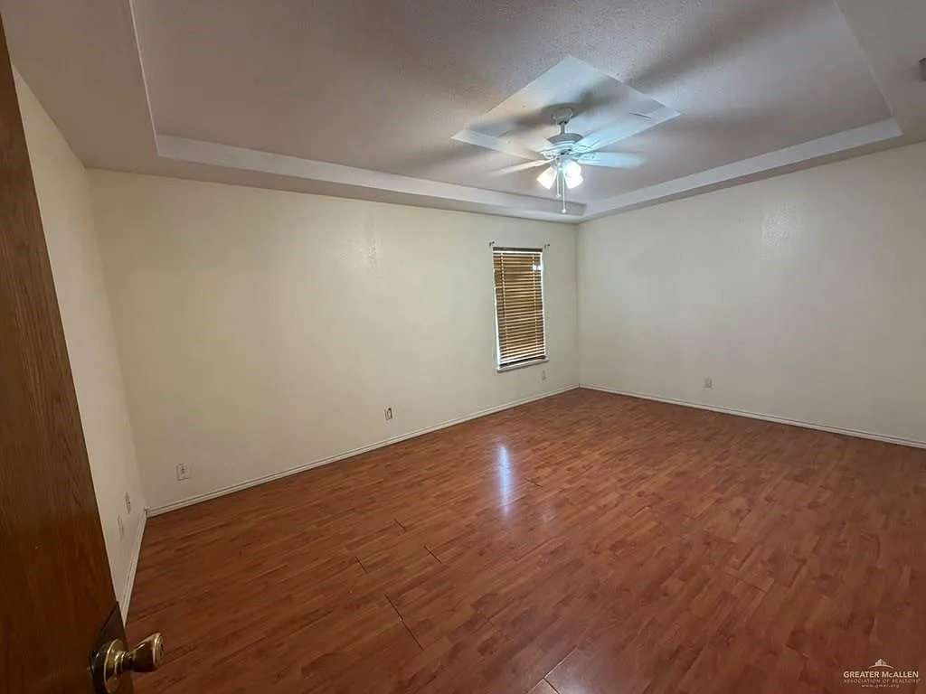 3 bed, 2.5 bath, 1626 sqft, $1,300 — Photo 4