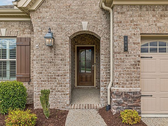 3rd image of 1064 Callaway Dr