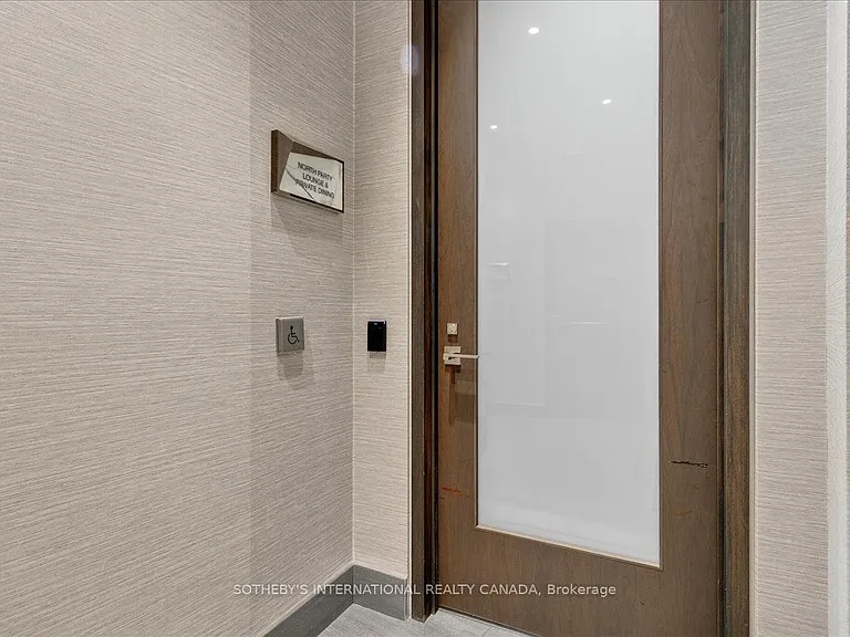 10 York St #2105 — Photo 29
