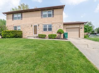 3626 Meadowview Ct, Decatur, IL 62526