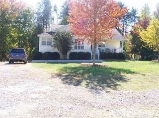 2892 Farrs Bridge Rd, Easley, SC 29640