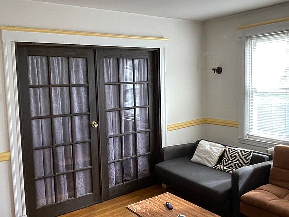 Living Room 1-1