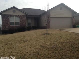 325 Weathering Ln, Austin, AR 72007