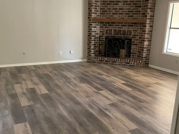 9235 Lombard St, Beaumont, TX 77707