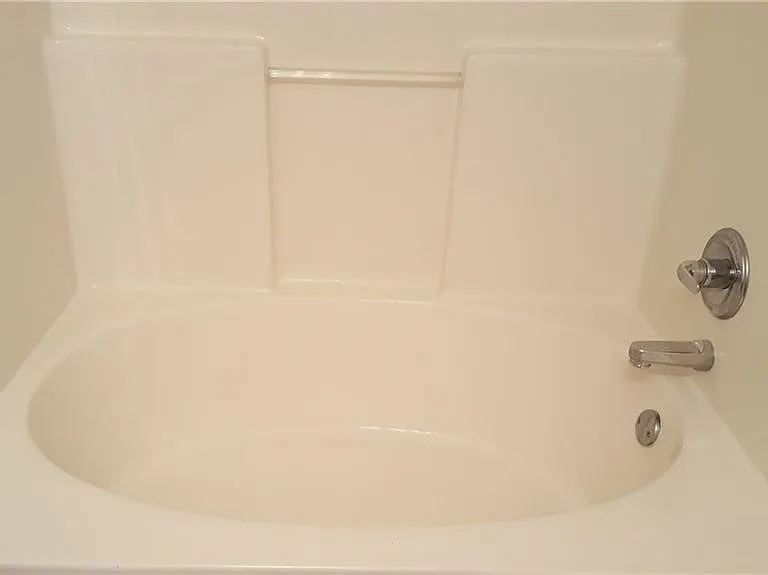 5260 Main St — Photo 2
