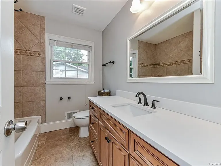 1700 Tamworth Dr — Photo 7
