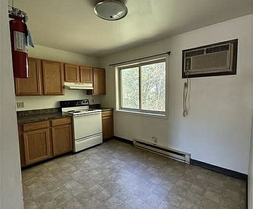 Eat in kitchen