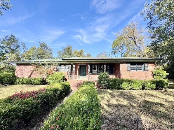 25 Hilltop Cir, Camilla, GA 31730