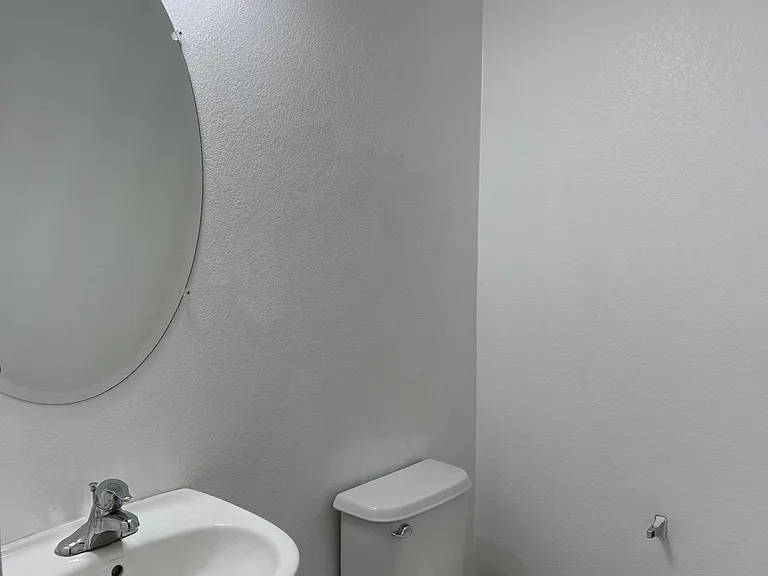 8436 S Otis Dr — Photo 7