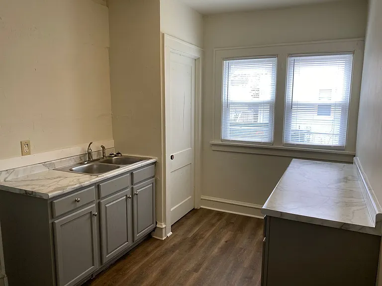 804 S. Morris Ave. — Photo 5