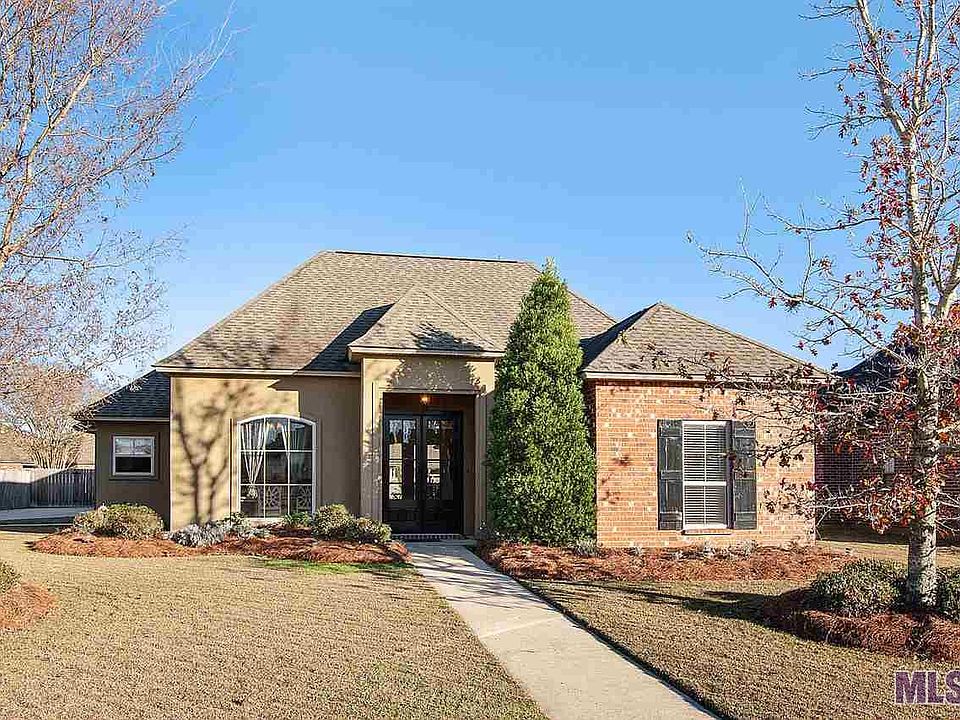 1st image of 4004 Moss Trail Dr