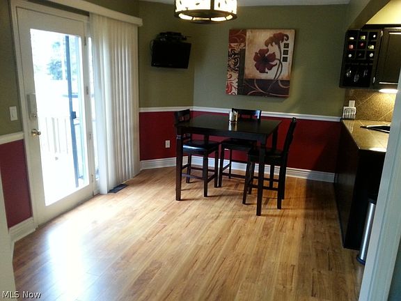 5th image of 15507 Highland Park