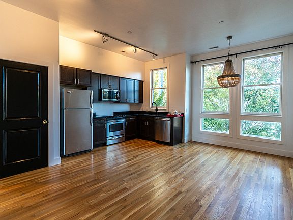 3rd image of 1205 Paris Ave APT 201