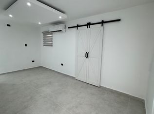 F22 Calle Tulipan At21 Lillian E #TOA, Toa Baja, PR 00949