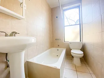 Rented by RealTegrity NY LLC