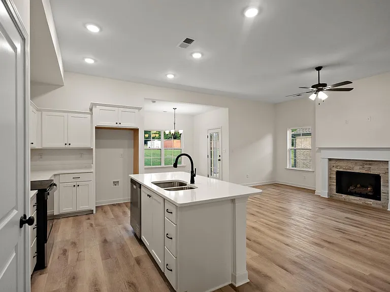 6387 Jameson Cv — Photo 6