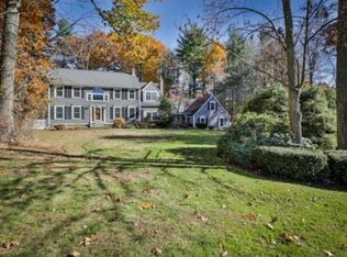 11 Edgewood Rd, Windham, NH 03087