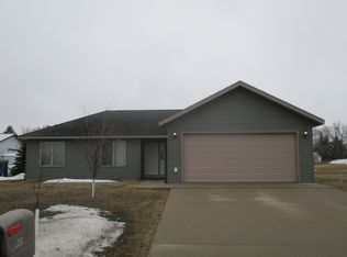 903 Red Willow Dr, Frazee, MN 56544