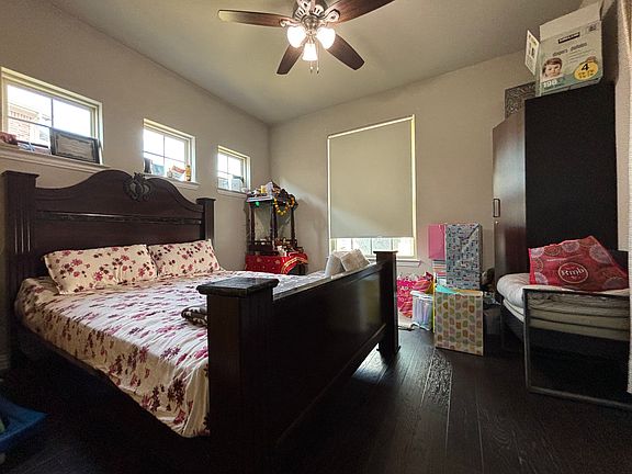 3rd image of 5620 Bottiglia Way